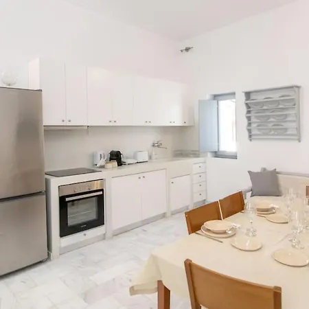 Lägenhet Pg In Kalloni Village - Phouse